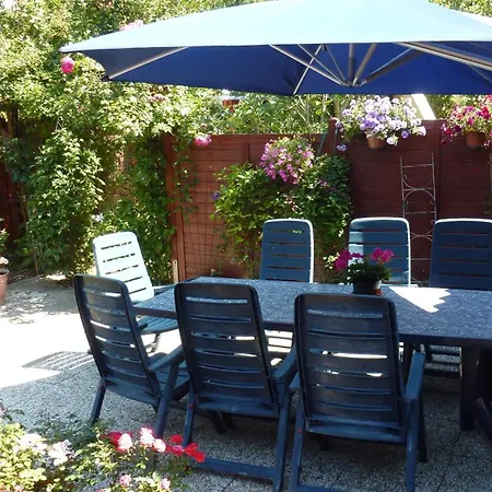 Ferienwohnung Petersen - 1 * Uelvesbull
